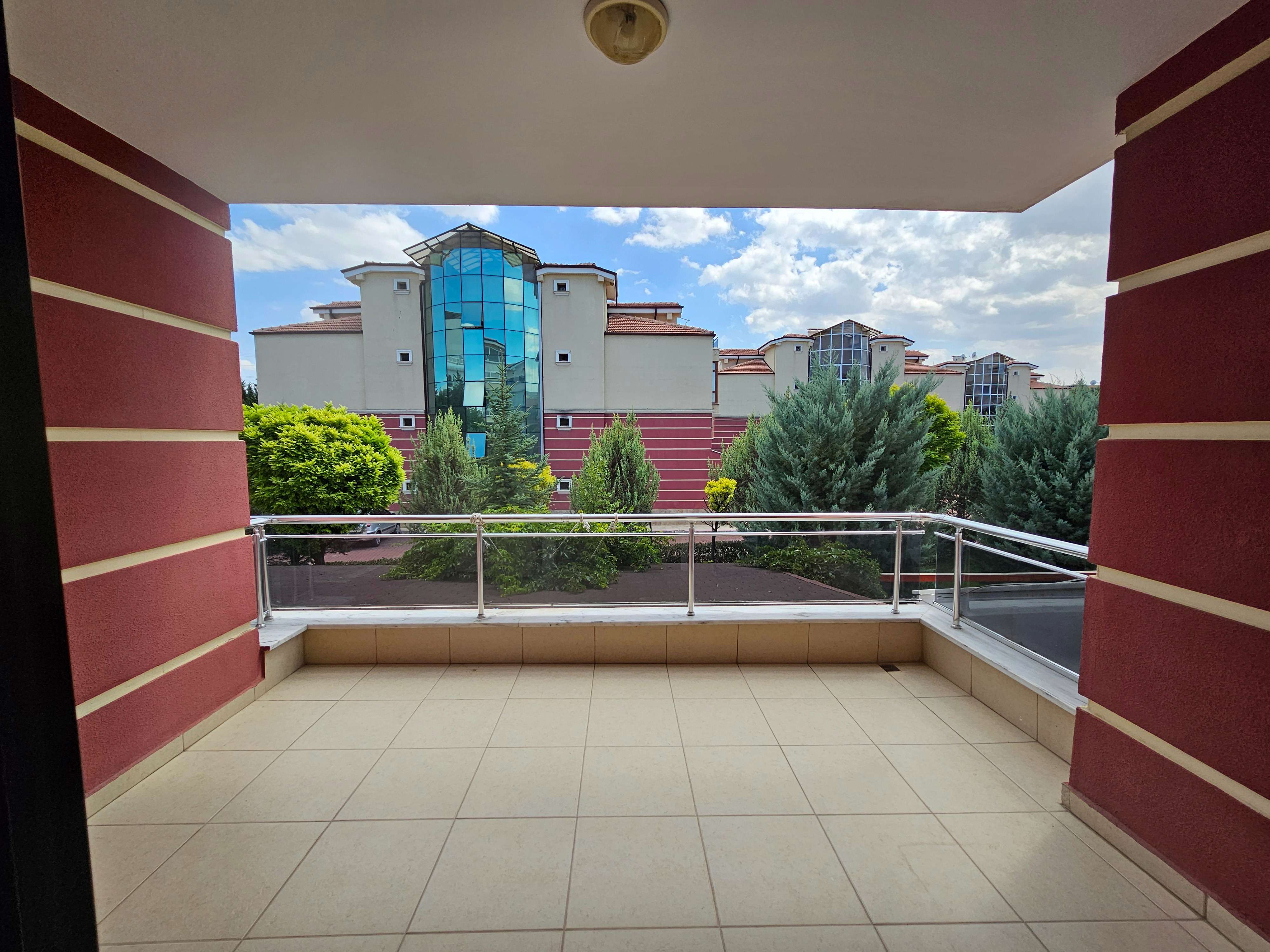 YAKA MAHALLESİ KORU KONAKLARI 4+1 DUBLEKS BAHÇELİ SATILIK DAİRE! MERAM / KONYA