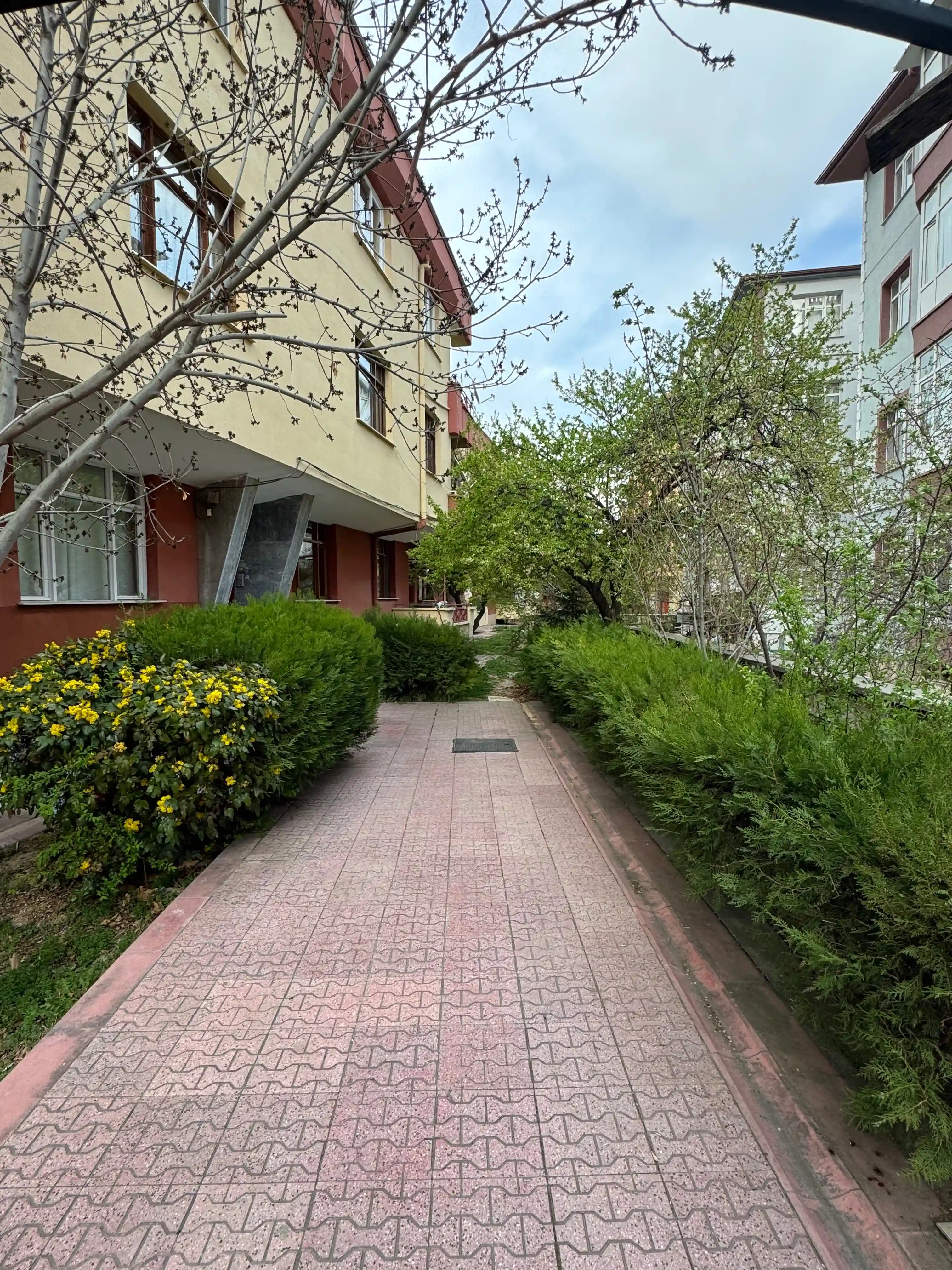 KONYA MERAM HAVZAN MAHALLESİ ESKİ YOL ÜZERİ BAKIMLI 3+1 KİRALIK DAİRE!