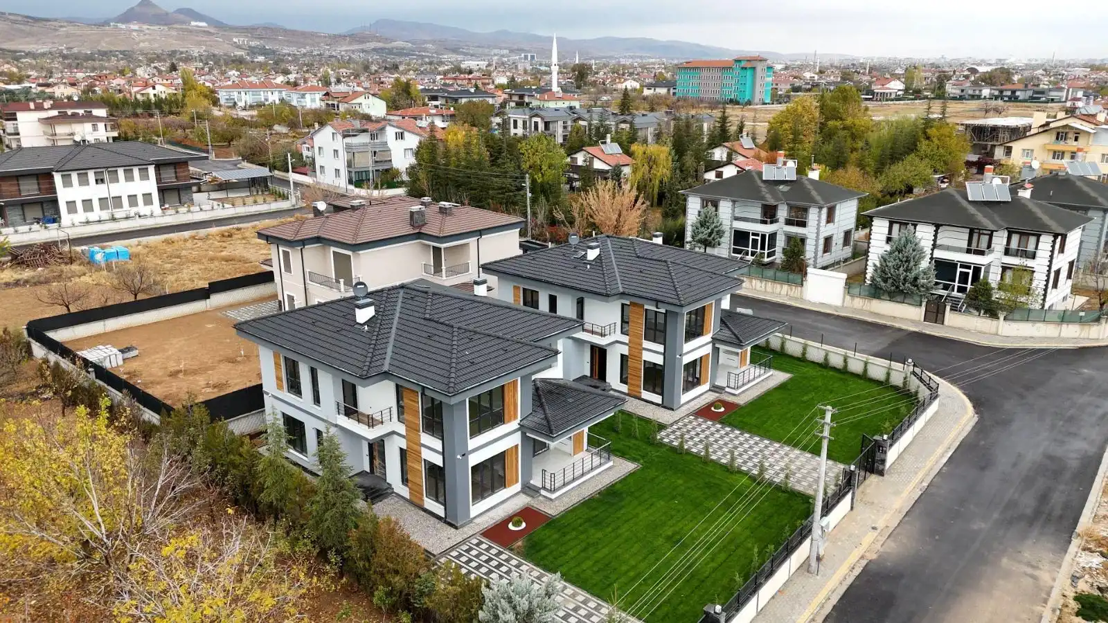 KONYA MERAM LALEBAHÇE MAHALLESİ SATILIK 4+1 LÜKS VİLLA!