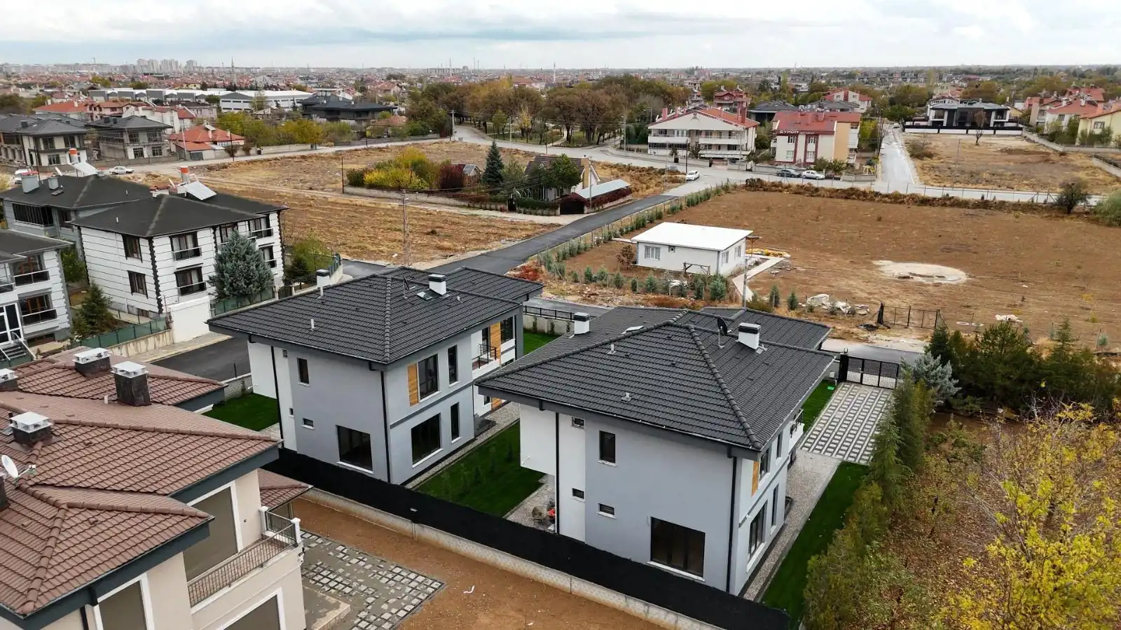 KONYA MERAM LALEBAHÇE MAHALLESİ SATILIK 4+1 LÜKS VİLLA!