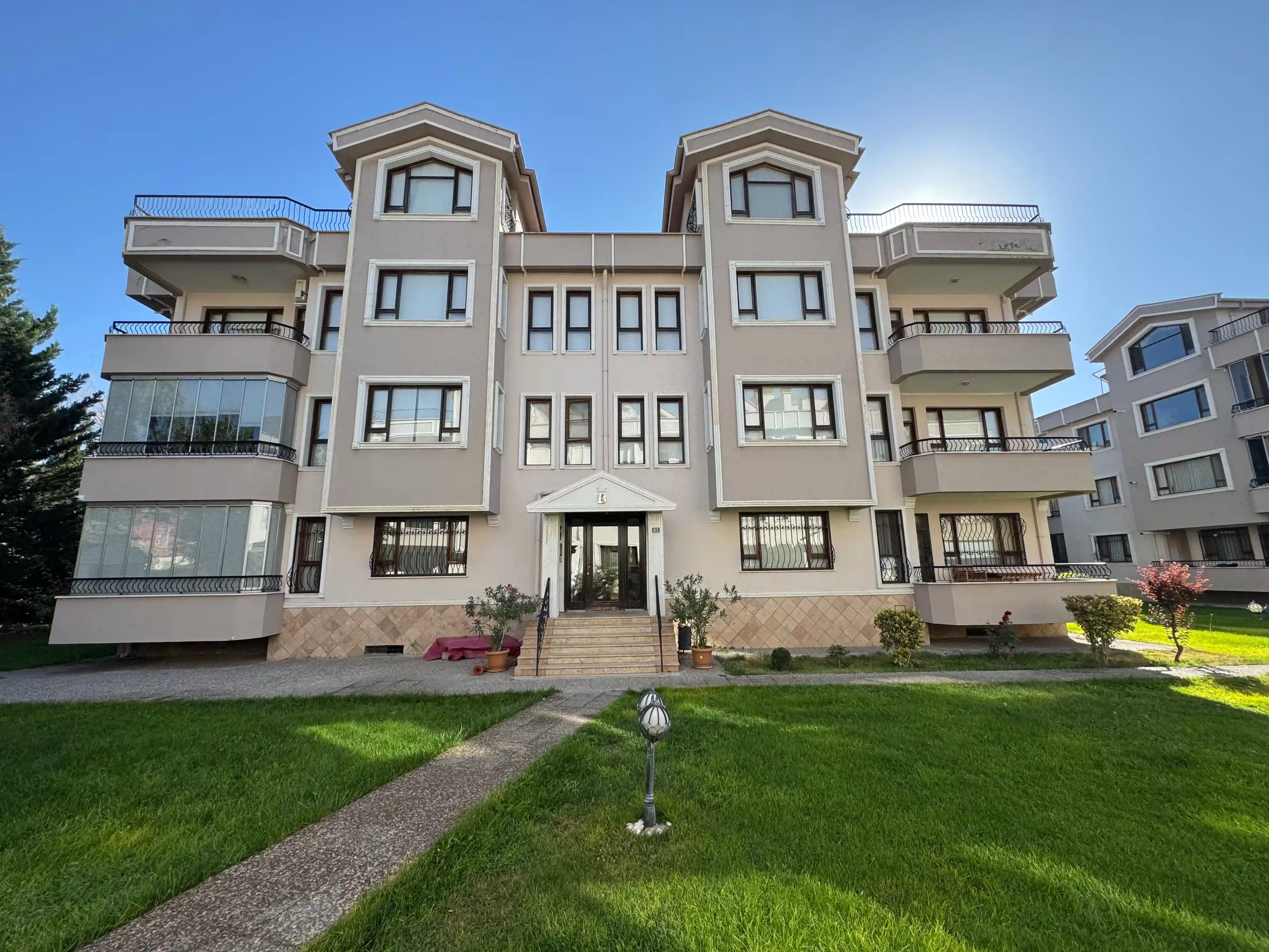 MERAM YENİYOL CADDESİ MELİKŞAH MAHALLESİ 5+1 BAKIMLI KİRALIK DAİRE!