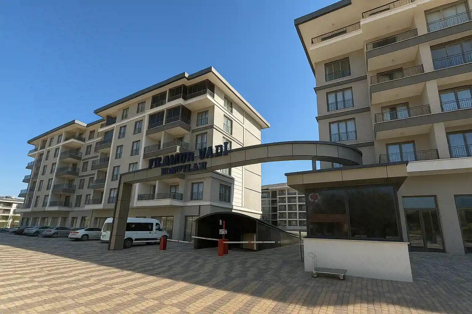 MERAM YENİŞEHİR MAHALLESİ IHLAMUR VADİ KONAKLARI BÜYÜK A TİPİ 4+1 KİRALIK DAİRE!