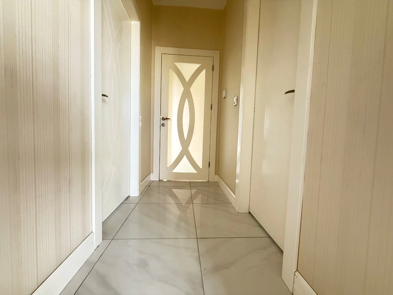 ÇEÇENİSTAN CADDESİ MERAM İTFAİYE YANI – 3+1 GENİŞ SATILIK DAİRE! (BEYAZ PARK SİTESİ)