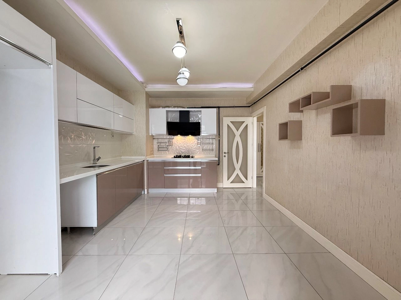 ÇEÇENİSTAN CADDESİ MERAM İTFAİYE YANI – 3+1 GENİŞ SATILIK DAİRE! (BEYAZ PARK SİTESİ)