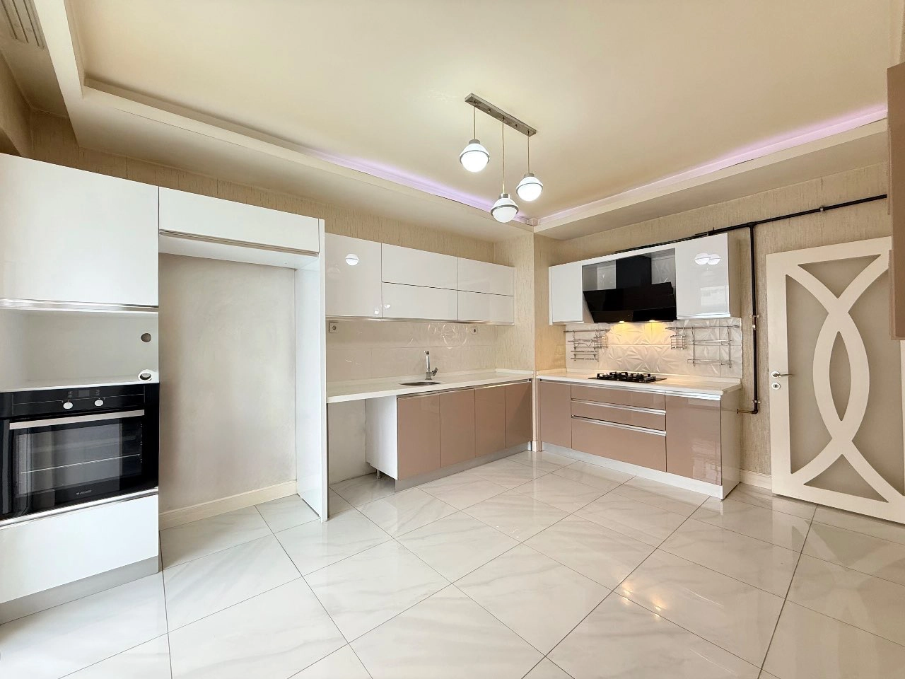 ÇEÇENİSTAN CADDESİ MERAM İTFAİYE YANI – 3+1 GENİŞ SATILIK DAİRE! (BEYAZ PARK SİTESİ)