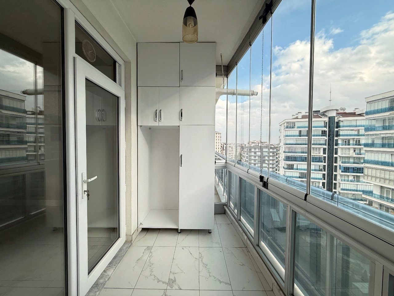 ÇEÇENİSTAN CADDESİ MERAM İTFAİYE YANI – 3+1 GENİŞ SATILIK DAİRE! (BEYAZ PARK SİTESİ)