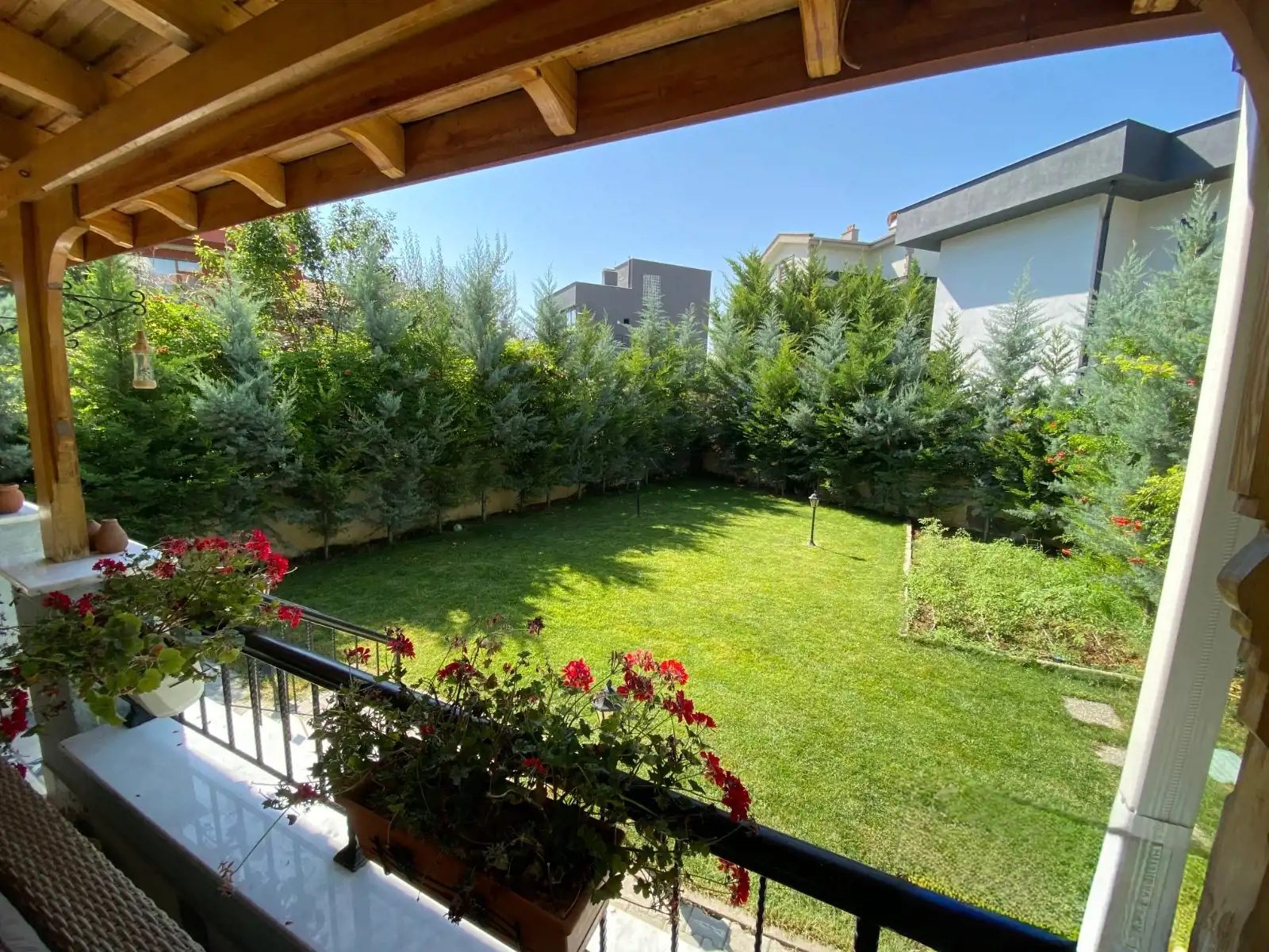 MERAM MELİKŞAH MAHALLESİ EŞYALI – FATURALAR DAHİL – KİRALIK OFİS 