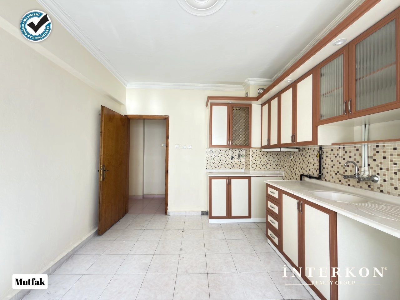 KONYA MERAM MELİKŞAH MAHALLESİ SÜLTEM SİTELERİ 3+1 GENİŞ BAKIMLI SATILIK DAİRE!