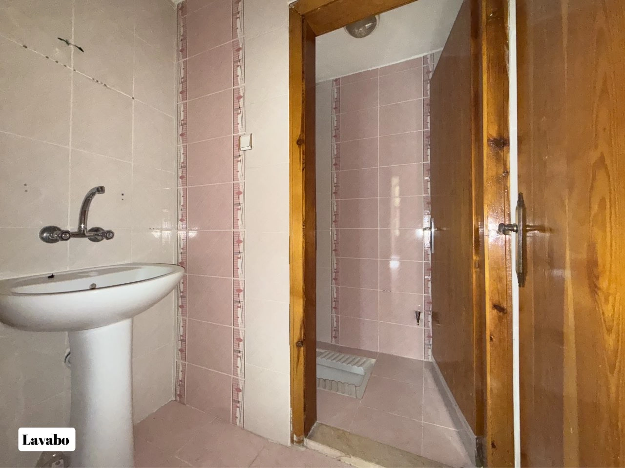 KONYA MERAM MELİKŞAH MAHALLESİ SÜLTEM SİTELERİ 3+1 GENİŞ BAKIMLI SATILIK DAİRE!