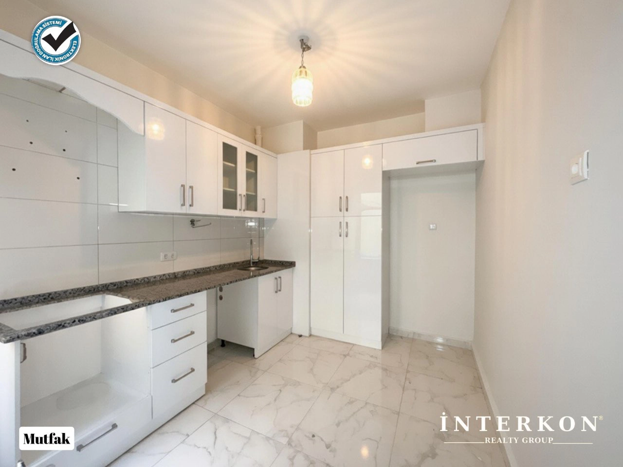 KONYA KONEVİ MAHALLESİ'NDE MERKEZİ LOKASYONDA YENİLENMİŞ GENİŞ 2+1 KİRALIK DAİRE | YHT GARI YANI!