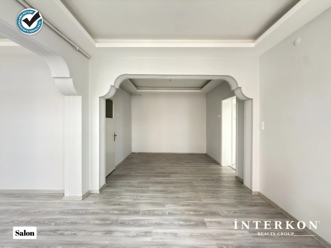 KONYA KONEVİ MAHALLESİ'NDE MERKEZİ LOKASYONDA YENİLENMİŞ GENİŞ 2+1 KİRALIK DAİRE | YHT GARI YANI!