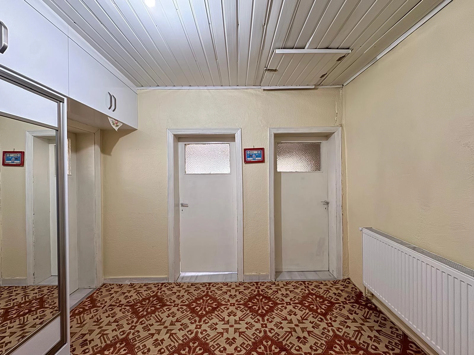 KONYA MERAM HARMANCIK MAHALLESİ’NDE GENİŞ ARSA PAYLI MÜSTAKİL SATILIK 3+1 EV!