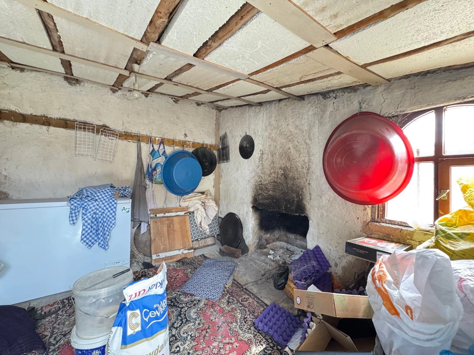 KONYA MERAM HARMANCIK MAHALLESİ’NDE GENİŞ ARSA PAYLI MÜSTAKİL SATILIK 3+1 EV!