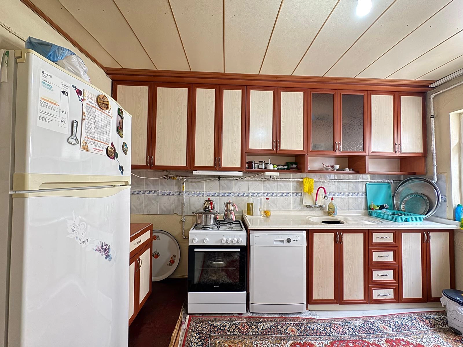 KONYA MERAM HARMANCIK MAHALLESİ’NDE GENİŞ ARSA PAYLI MÜSTAKİL SATILIK 3+1 EV!