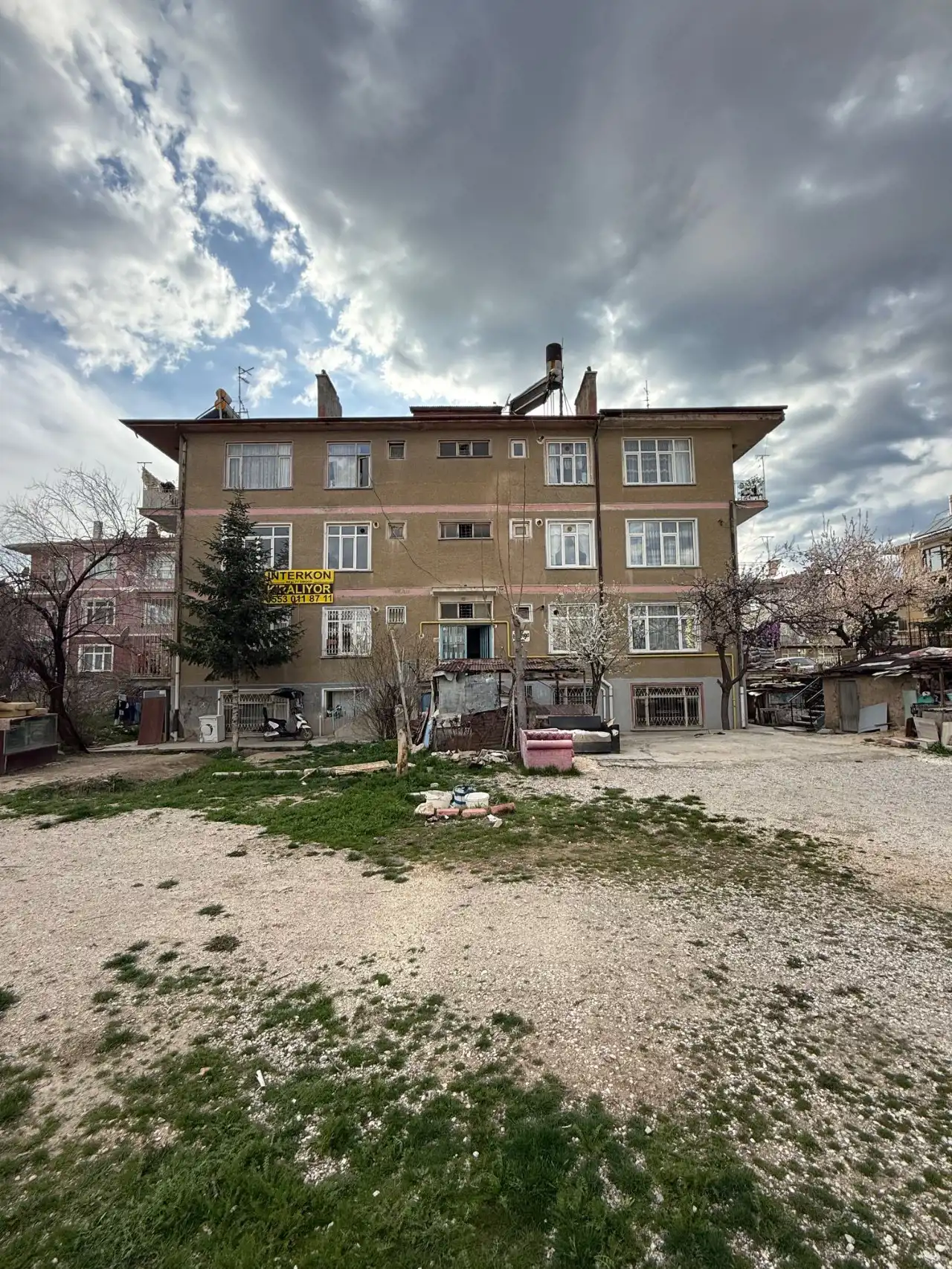 KONYA MERAM HAVZAN MAHALLESİ’NDE ARA KAT BAKIMLI KİRALIK 3+1 DAİRE!