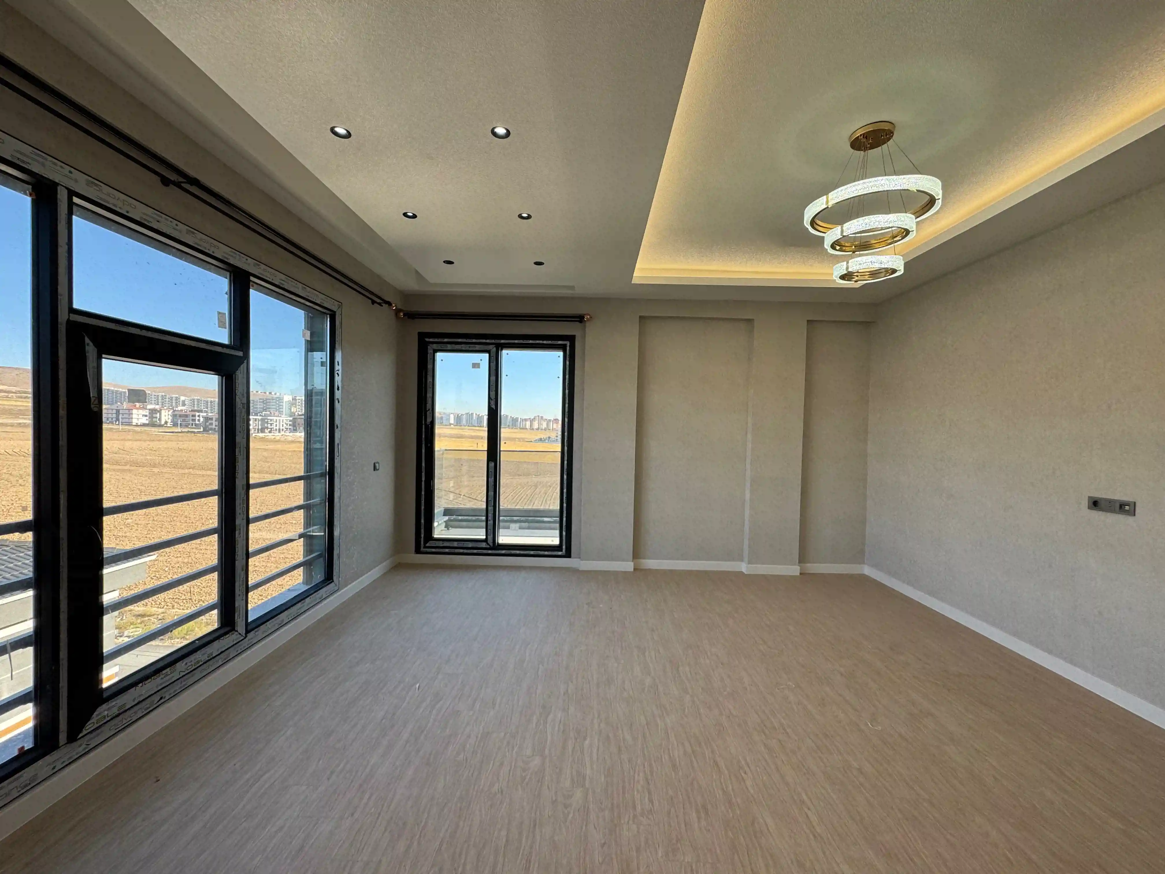KONYA SELÇUKLU SELAHADDİN EYYÜBİ MAHALLESİ 4+1 SATILIK DAİRE!!