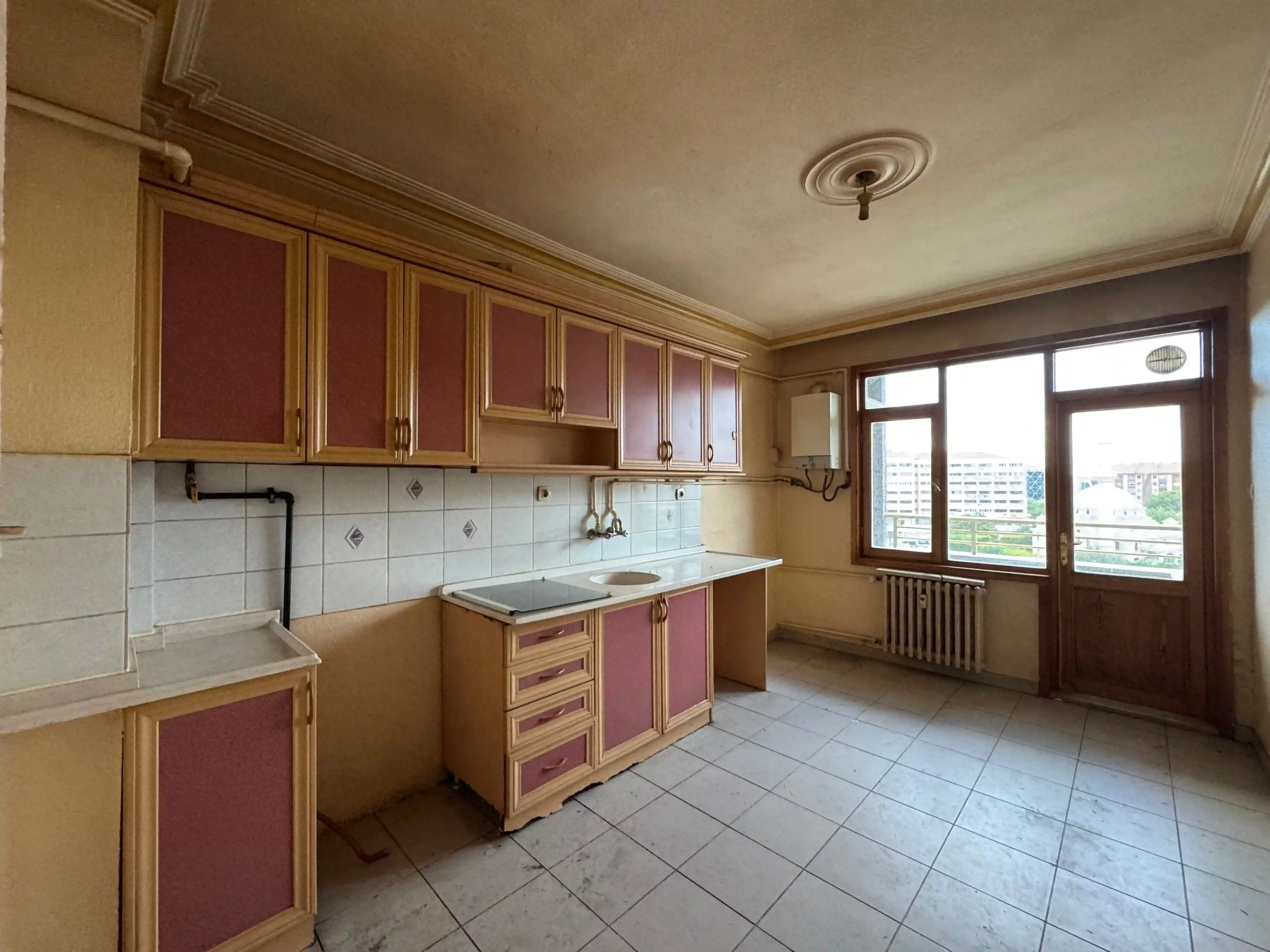 KONYA SELÇUKLU NİŞANTAŞI MAHALLESİ ELVAN SİTESİ 3+1 KİRALIK DAİRE!!