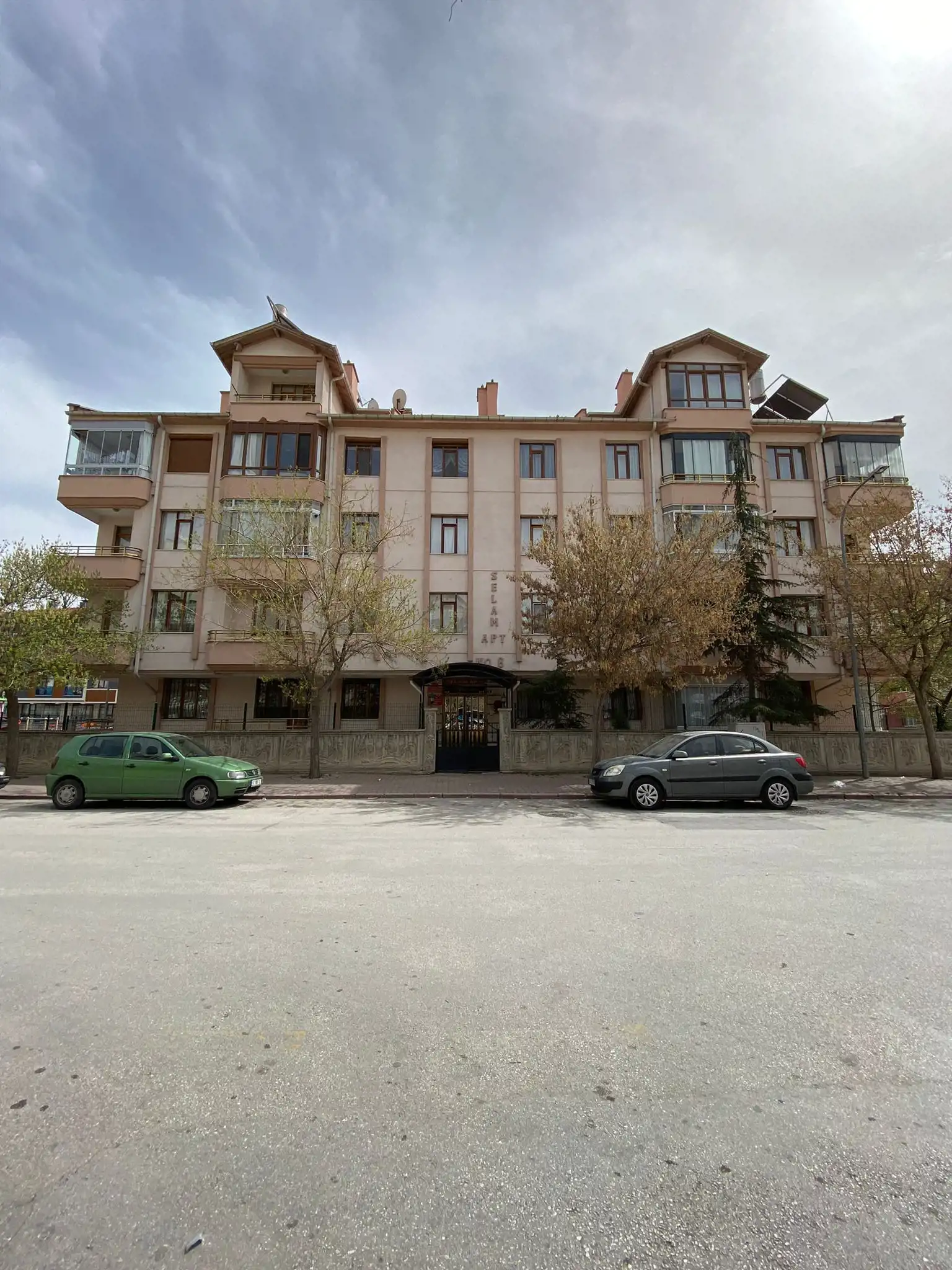 KARATAY ARAPLAR MAHALLESİ 5+1 SATILIK DUBLEKS DAİRE