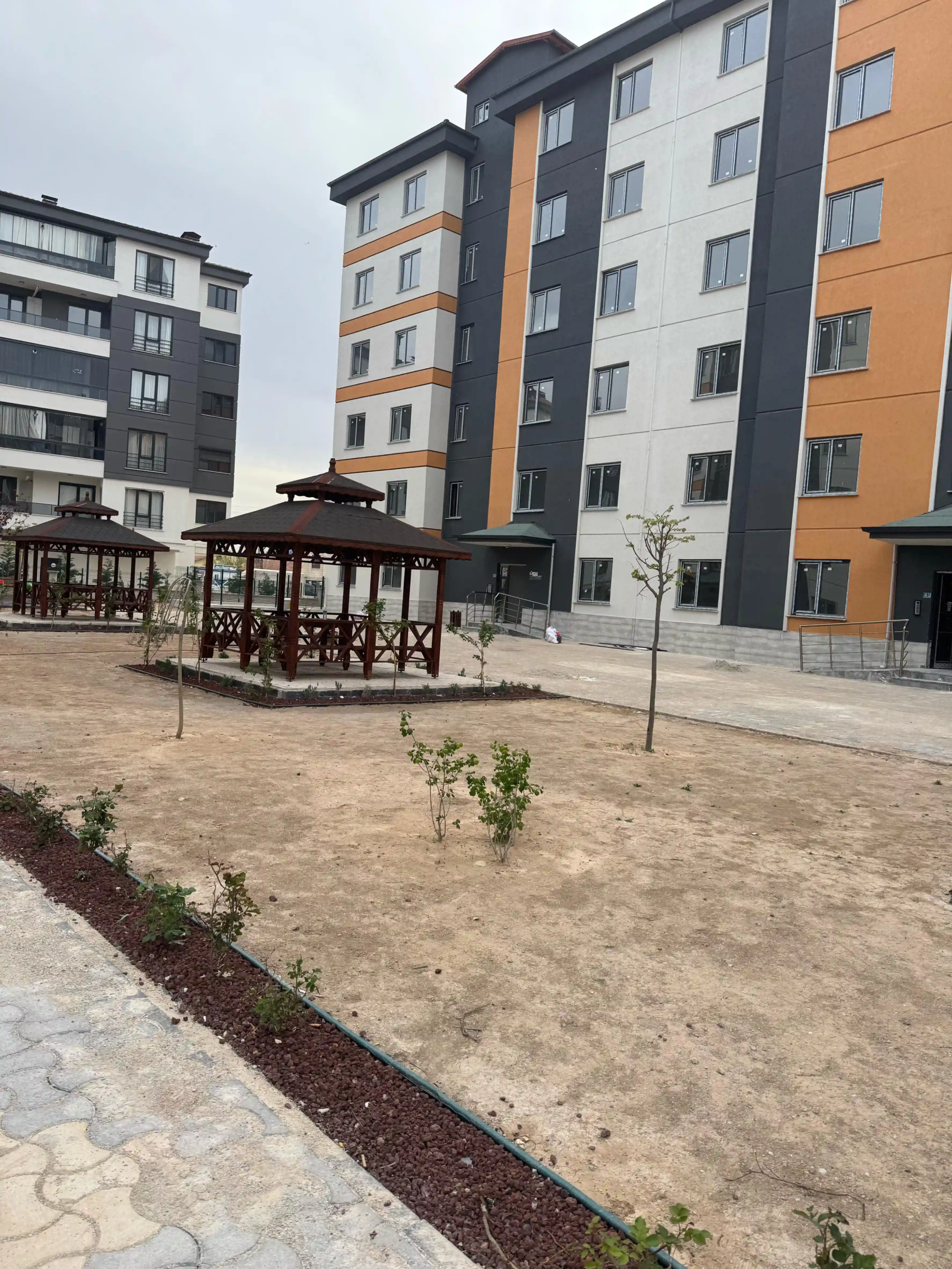 KONYA KARATAY AKABE  MAHALLESİ ENSAR SİTESİ  2+1 KİRALIK DAİRE!